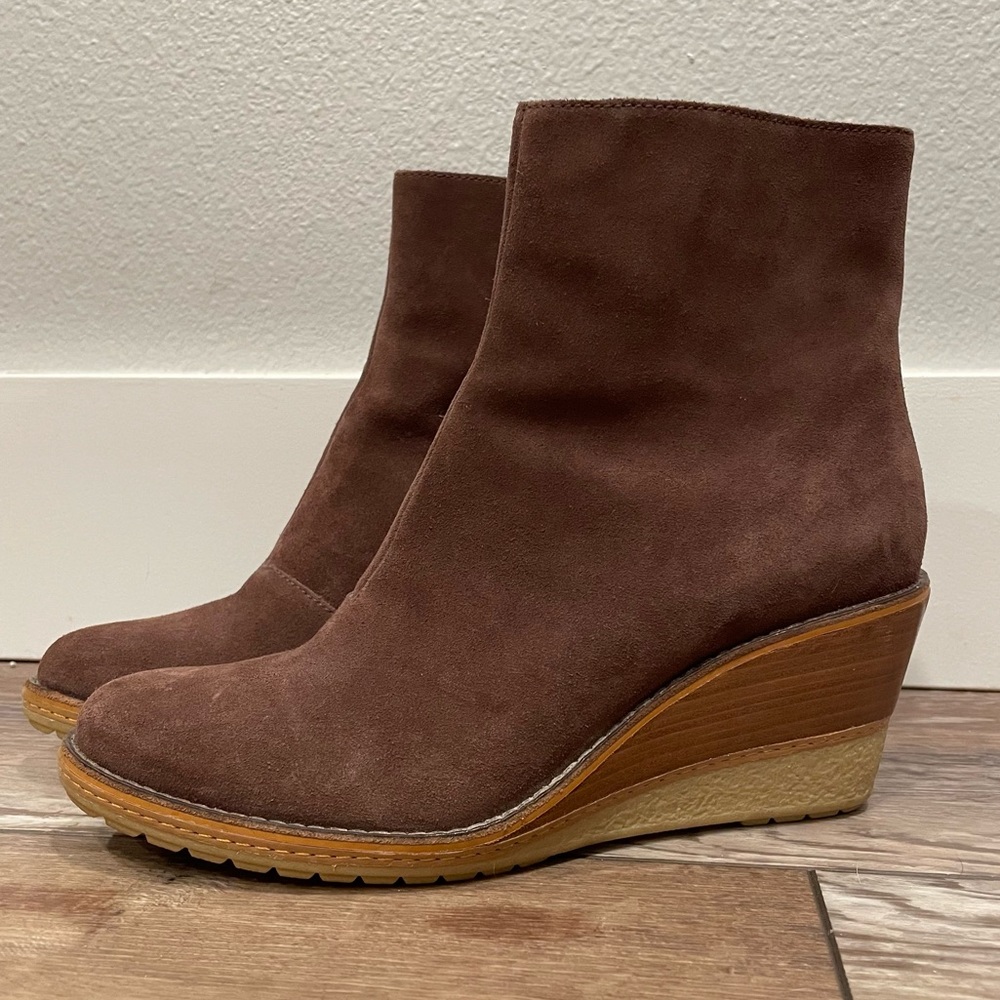 Cole Haan Rayna Brown Suede Wedge Ankle Bootie. 8.5B Like New!